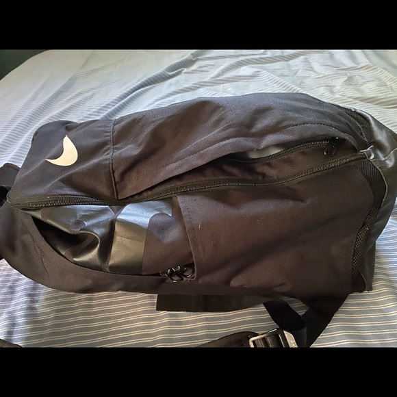 Nike Backpack - Picture 8 of 9